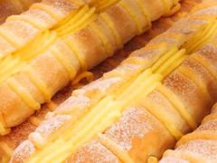 毛毛虫面包-皇冠幸福里动物奶油生日蛋糕(万达店)