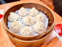 -莱莱小笼·乔艾