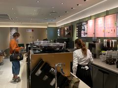 -星巴克臻选(上海中环广场2F店)