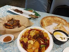 新疆大盘鸡-巴扎美食·新疆菜·西域歌舞表演餐厅(新疆大厦店)