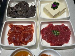 -海底捞火锅鲜切牛肉主题店(长寿路店)