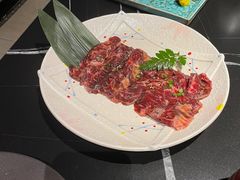 -山川小町·极番烧肉(新地假日广场店)