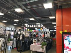-上品折扣(回龙观店)