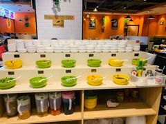 自助调料区-名门潮牛·鲜牛肉海鲜火锅.烧烤自助餐厅(诚丰广场店)