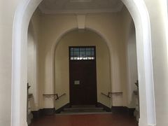-香港大学