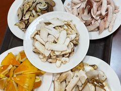 -菌之家·专业纯野生菌火锅·特色炒菌