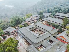 -峨眉山报国寺