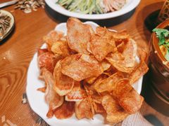 丽江紫洋芋-老滇山寨•云南特色菜•地方菜•民族风情歌舞表演(金碧店)