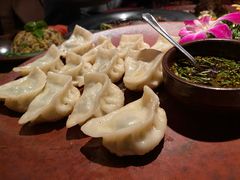 古道铜盘锅贴-花马天堂云南餐厅 Lost Heaven(外滩店)