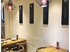 -熊大师牛羊粉(红谷凯旋店)