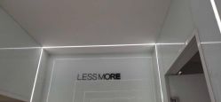 -LESSMORE科技头皮理容中心