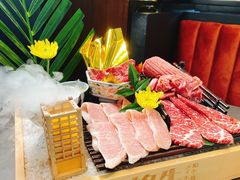 -铭牛烧肉·和牛海鲜自助(高新月牙湖店)