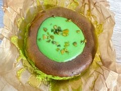 开心果巴斯克风情蛋糕-星巴克(洛阳中州路王府井店)