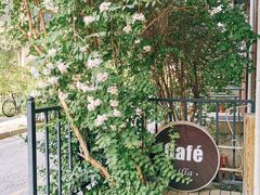 -Cafe Villa