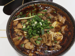 -胥佳烧鸡公牛肉面馆