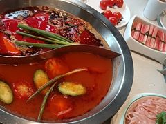 -茅草房·河畔园林火锅