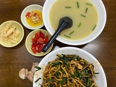 -三百碗宝应长鱼面(板仓街店)