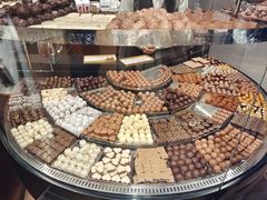 -Laderach 莱德拉(上海环贸iapm店)