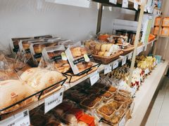 -顶东面包花园·生日蛋糕(世博店)
