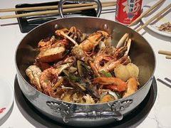 -七欣天香辣蟹火锅(闵行浦江欢乐颂店)