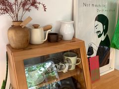 -彳亍咖啡·这里(水湾路店)