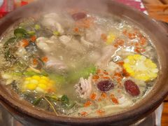 石橄榄炖鸡-洪大厨鸡煲(福田店)