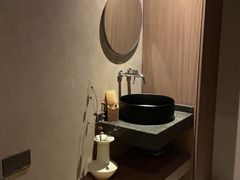 -灸春堂·艾灸·痛症·整脊连锁(之江银泰店)