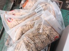 -上海龙吴水胜海发市场