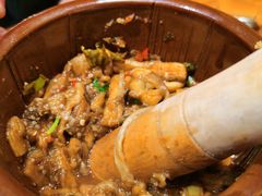 -老滇山寨•云南特色菜•地方菜•民族风情歌舞表演(金碧店)