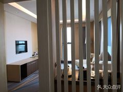 -苏州汇融广场假日酒店