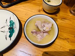 汽锅鸡-老滇山寨•云南特色菜•地方菜•民族风情歌舞表演(金碧店)