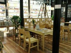 -猫的天空之城概念书店(杭州南宋御街店)