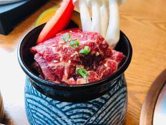 特选壶渍带骨牛排-炎蔵牛舌烤肉