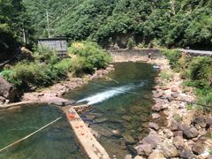 -安吉龙王山峡谷漂流