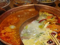 -洱火云南酸菜牛肉火锅(石景山当代商城店)