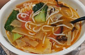 Chicken Rice Noodles and Thai-Style Sour Noodles