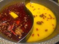 骨汤鸳鸯锅-潘小辣鲜肉老火锅