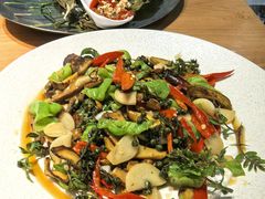 -一朵菌·野生菌探索家火锅(南亚店)