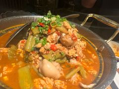 -爱碗亭·鲜炒湖南菜(壹城中心店)