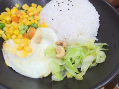 港式黄咖喱龙虾饭-海盗虾饭·剥好的小龙虾饭(上地辉煌店)