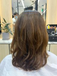 -HAIR CORNER