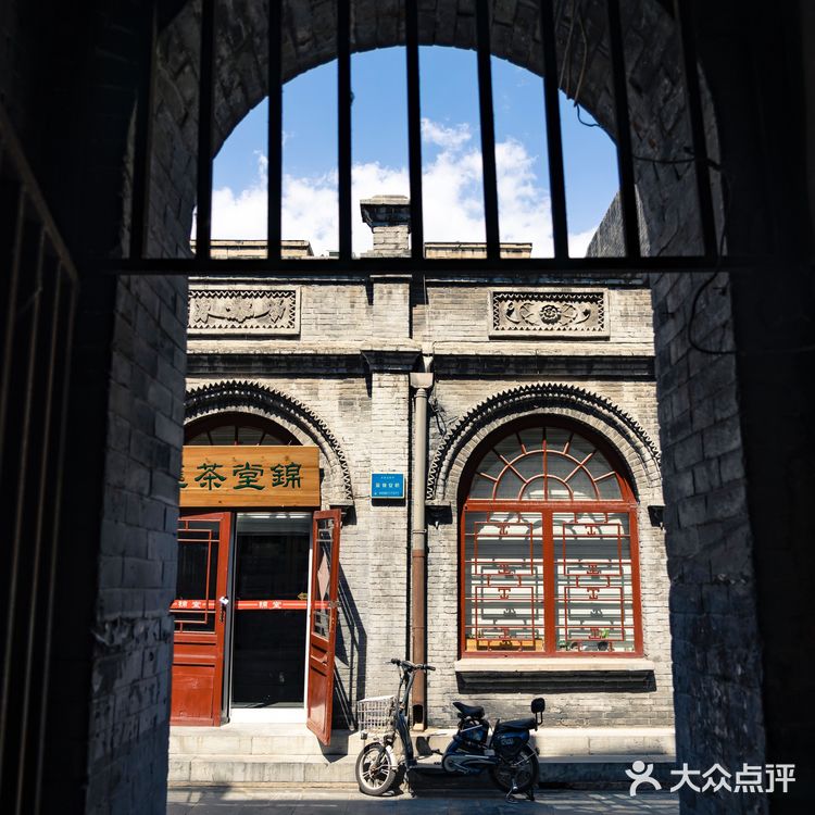保定西大街:从晨吆午喧到“丧葬一条街”