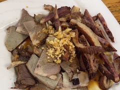 -溢心园香河肉饼总店