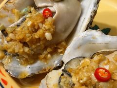 蒜蓉烤乳山生蚝-辉记炭烧海鲜大排档·老字号(福田店)