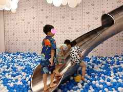 -涨巢·潮玩水疗局