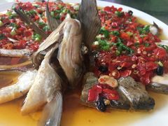 -红栌温泉山庄生态美食餐厅