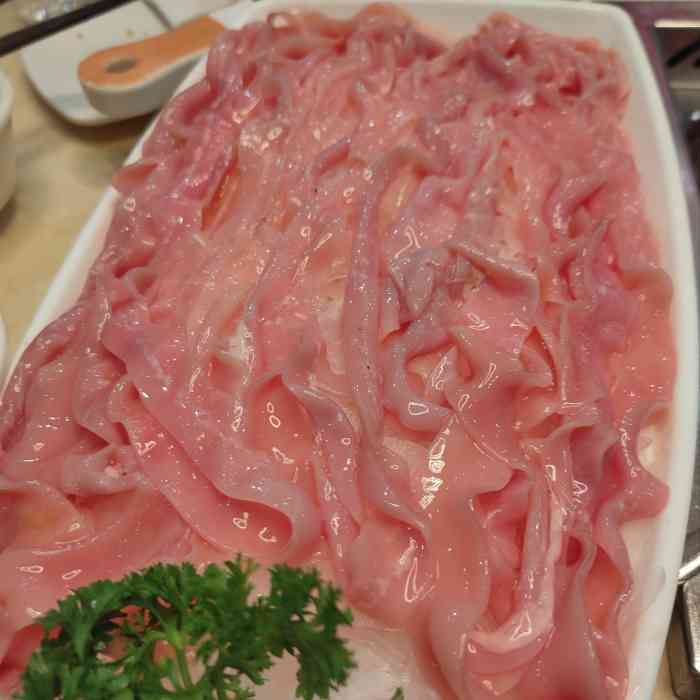 打分 80 /人 「现炸酥肉」「鲜鹅肠」「腰片」「海带」「梅林午餐肉」