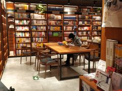 -新华书店(永安路店)