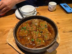 -帅巴人舅母子腊蹄民俗村