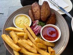 香炸鸡翅配薯条-Money Shops(愚园路店)